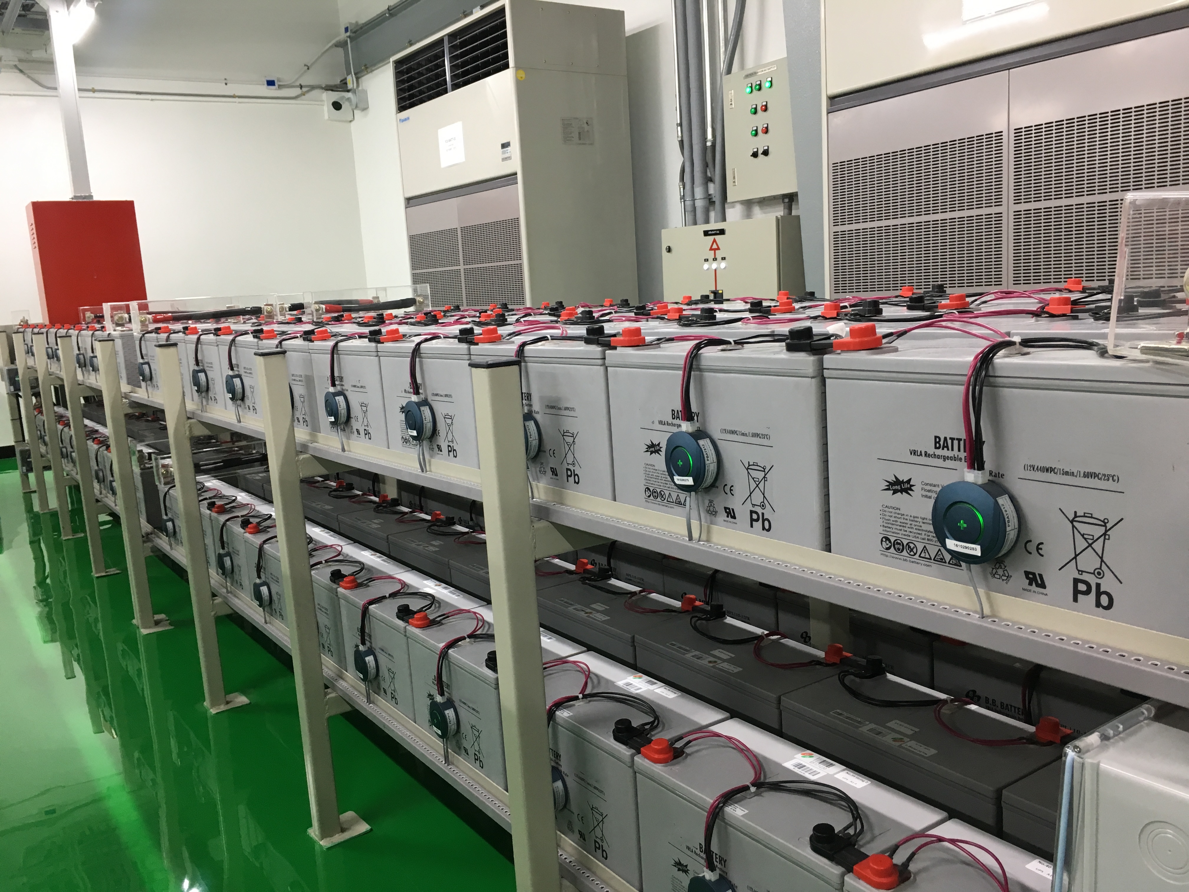 DFUN Lead-acid Battery Monitoring Solution Project Reference Référence du projet de solution de surveillance des batteries au plomb DFUN