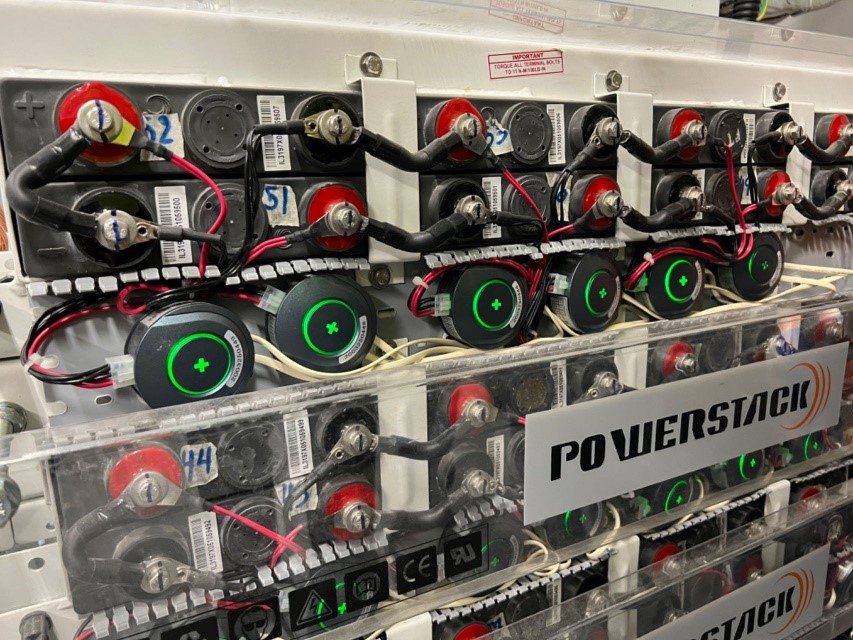 Dfun Distributed Battery Monitoring Systems Systèmes de surveillance de batterie distribués Dfun