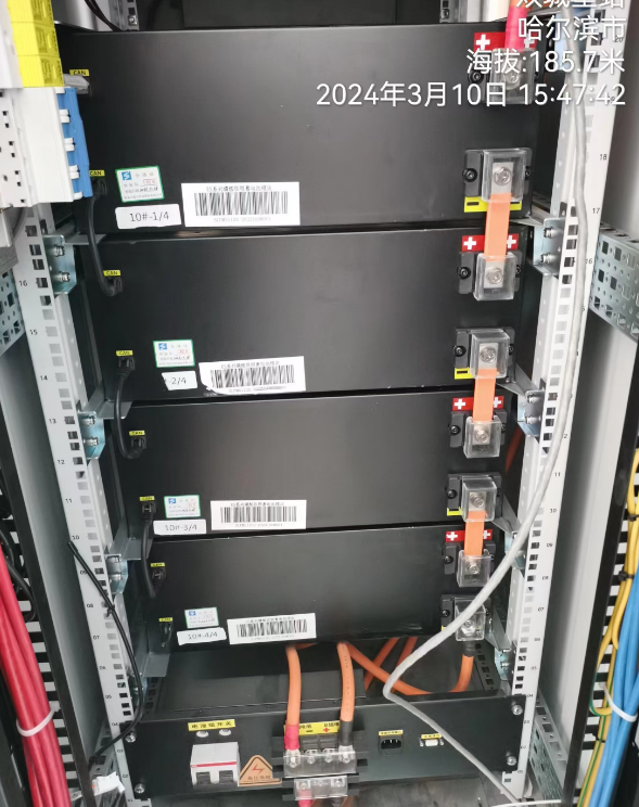 UPS 192 V 384 V2 Application de cluster de batteries au lithium-ion de secours pour UPS 192 V 384 V3 Application de cluster de batteries 